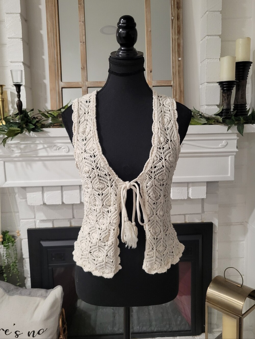American Eagle Outfitters Cream Crochet Tie-Front Bohemian Top Vest Xs